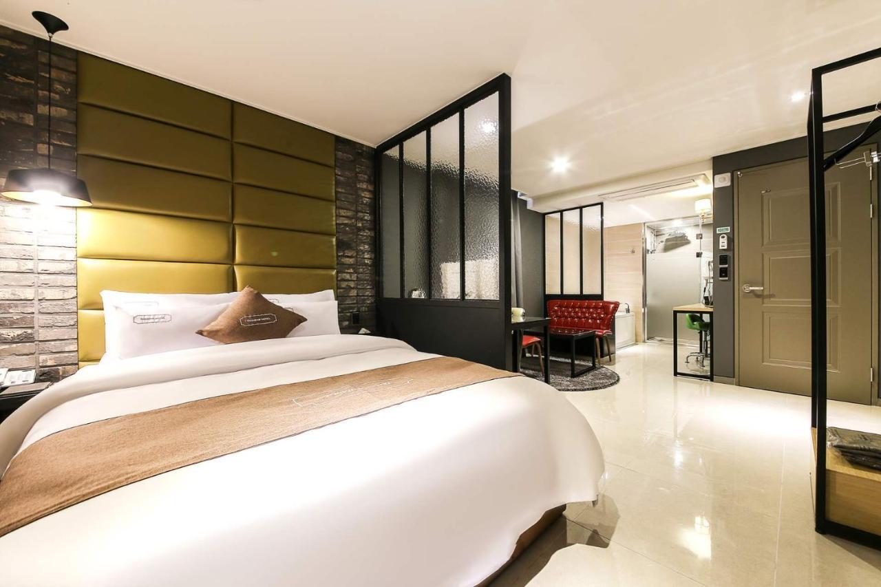 Docking Hotel Kimpho Kültér fotó